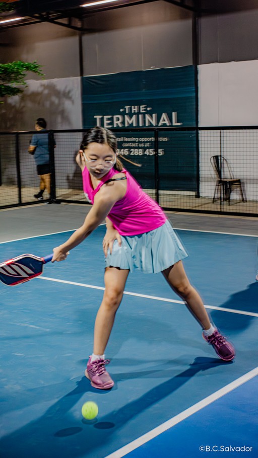 Player swinging at the kitchen line